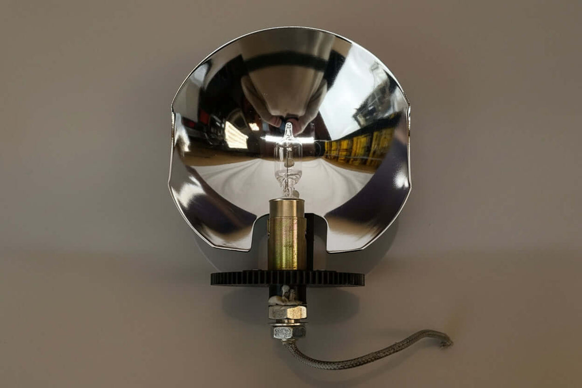 Federal Signal Aerodynic Lightbar - Twist Lock Bulb - Light Reflector and Gear