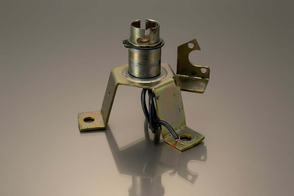 Federal Signal StreetHawk - Rotator Pedestal with Light Socket and Retainer Ring