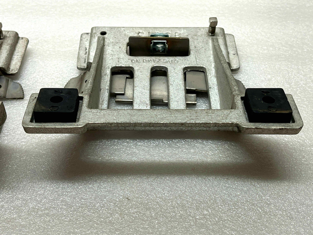 Whelen Edge Lightbar 9000 9M - Cast Aluminum Mounting Legs