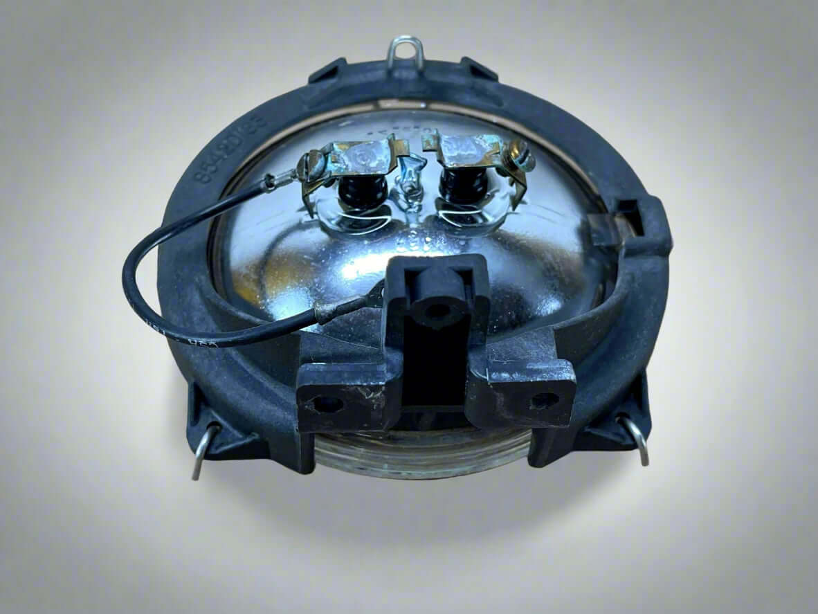 Federal Signal Aerodynic RWL Wrecker - Lamp Holder With Wagner 4414 Bulb