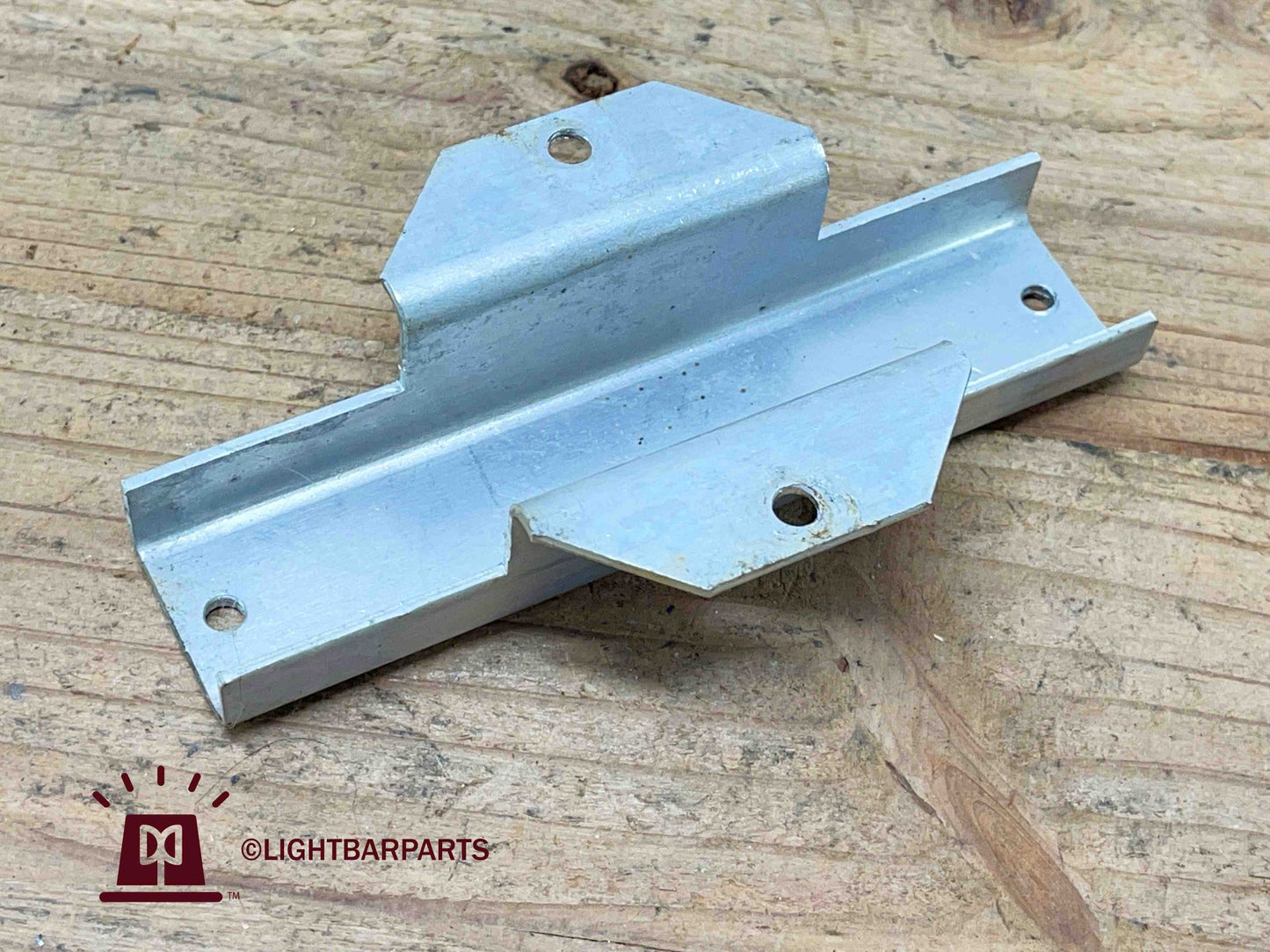 Code 3 MX7000 - Center Riser Bracket for Oscilaser Wobble Light