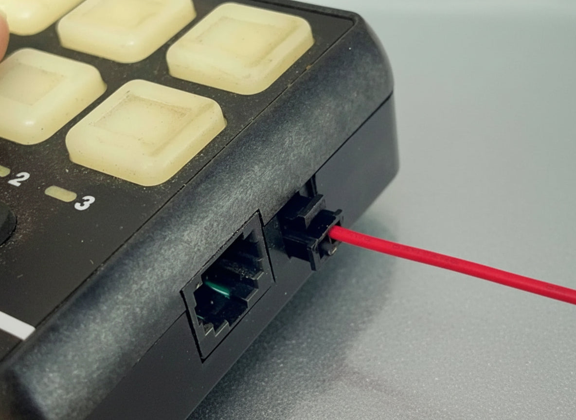 Federal Signal - Programmable 3 and 6 Button Keypad Controller Small Power Cable