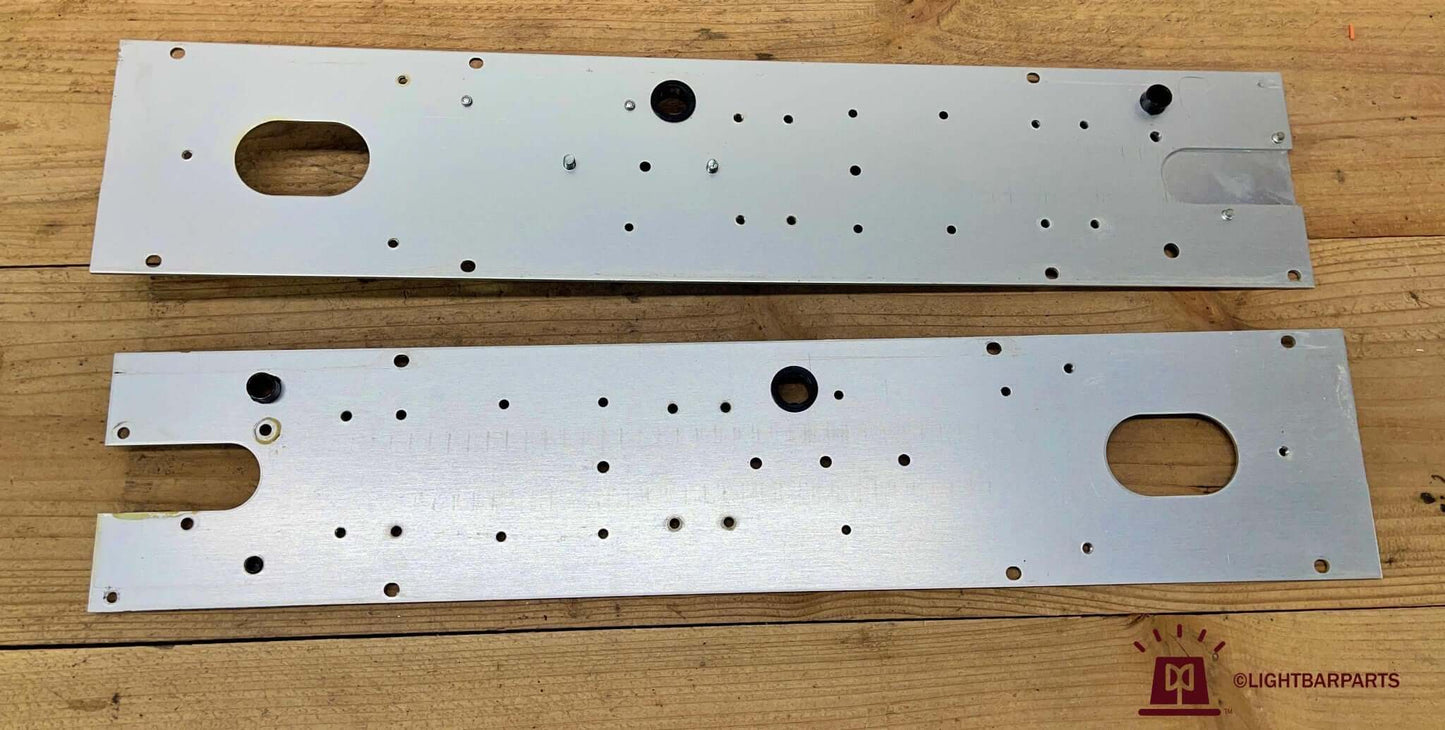 Federal Signal Aerodynic Aerotwin Lightbar - 24XQ Two Piece Tray Assembly