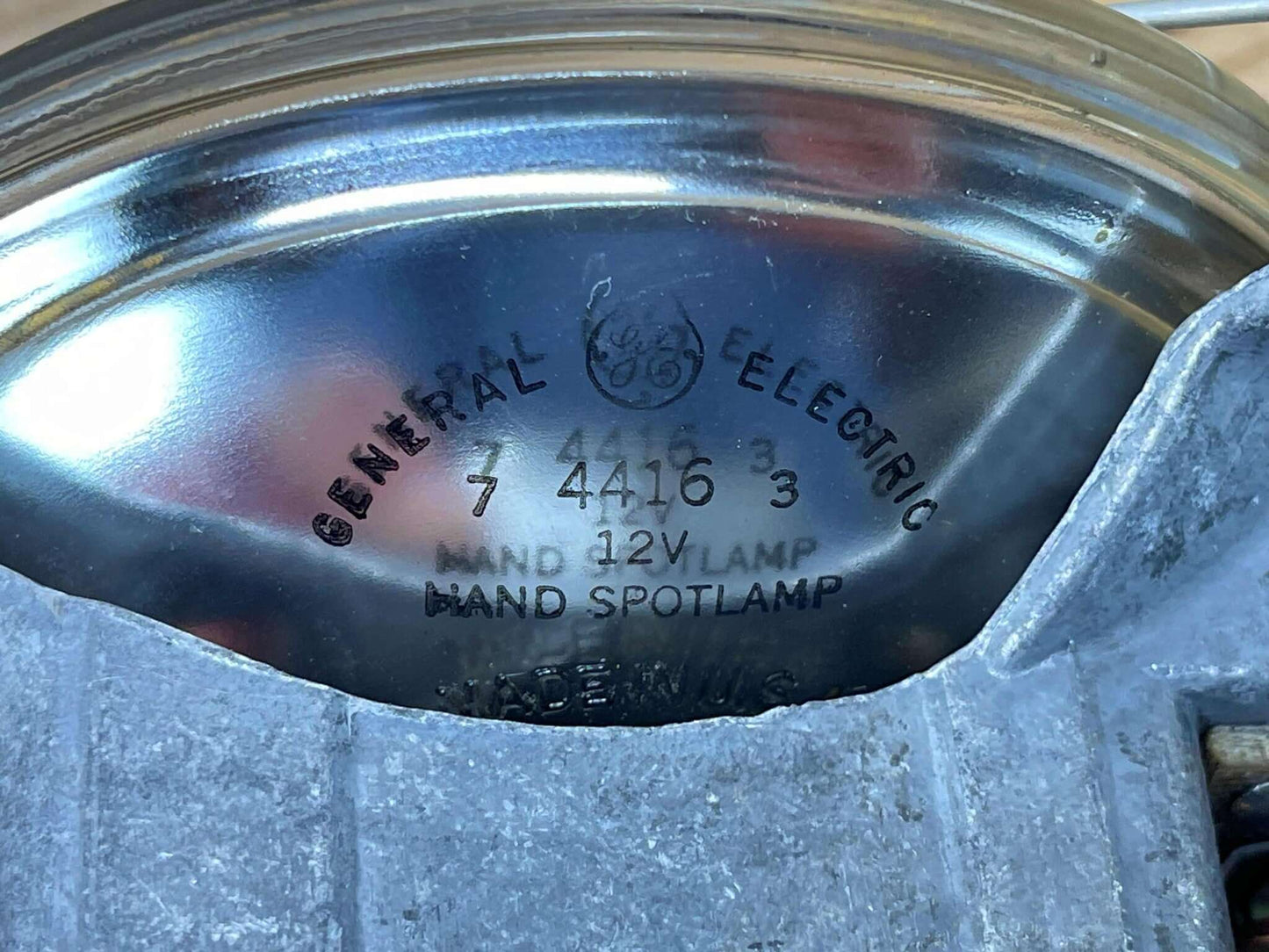 Federal Signal Aerodynic Aerotwin - Rotator Light Assembly with GE 4416 Bulbs