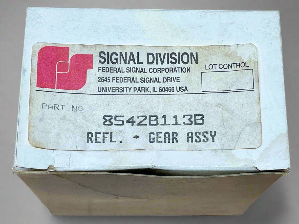 Federal Signal Aerodynic Lightbar - Rotator Light Reflector Assembly w/ Gear NOS