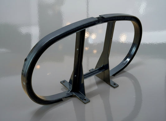 Federal Signal Aerodynic Lightbar - Bulkhead Center with Screws