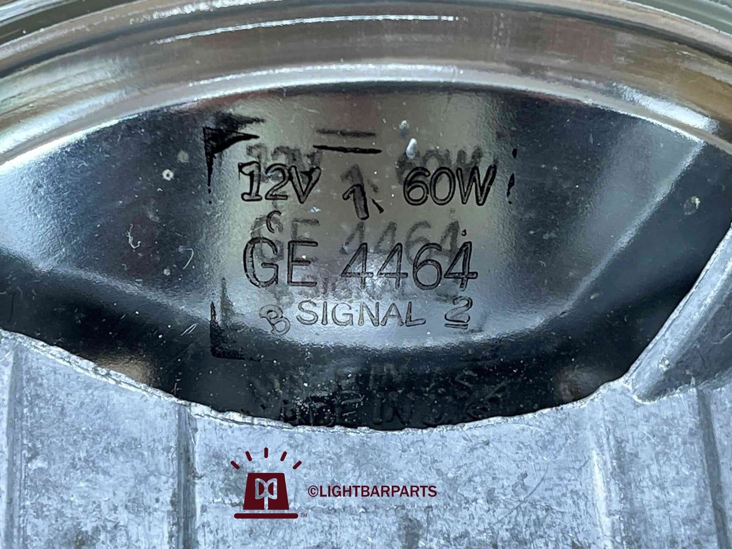 Federal Signal Aerodynic Aerotwin - Rotator Light Assembly with GE 4464 Bulbs