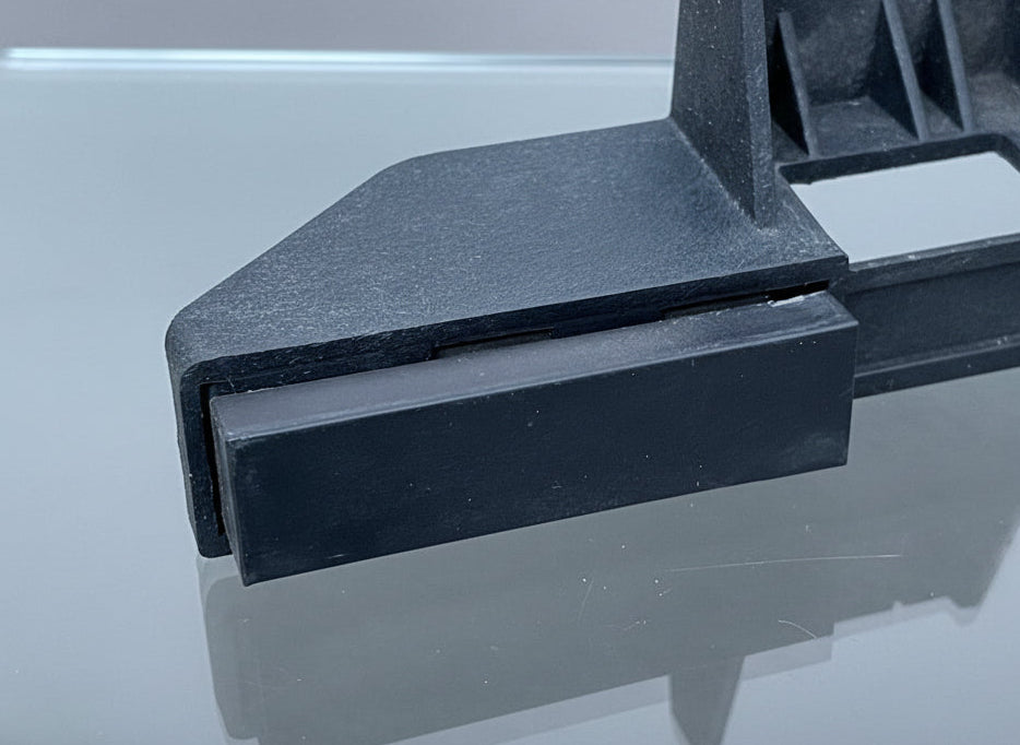 Whelen Lightbar Mount - Pair of Plastic Mount Pads Foot Feet