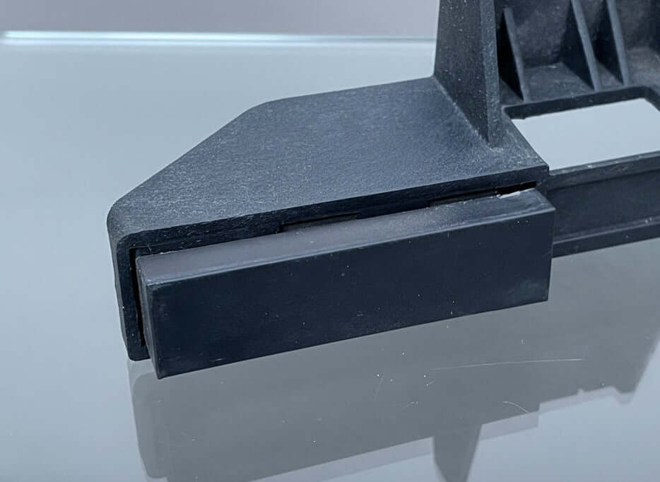 Whelen Lightbar Mount - Pair of Plastic Mount Pads Foot Feet