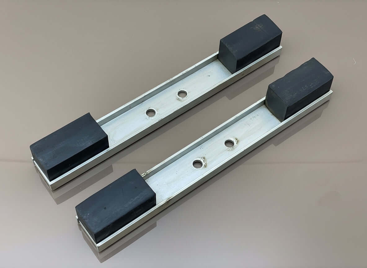 Yankee 911 Lightbar - Pair of Mounting Feet
