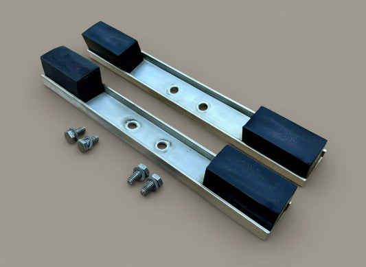 Yankee 911 Lightbar - Pair of Mounting Feet with Frame Screws