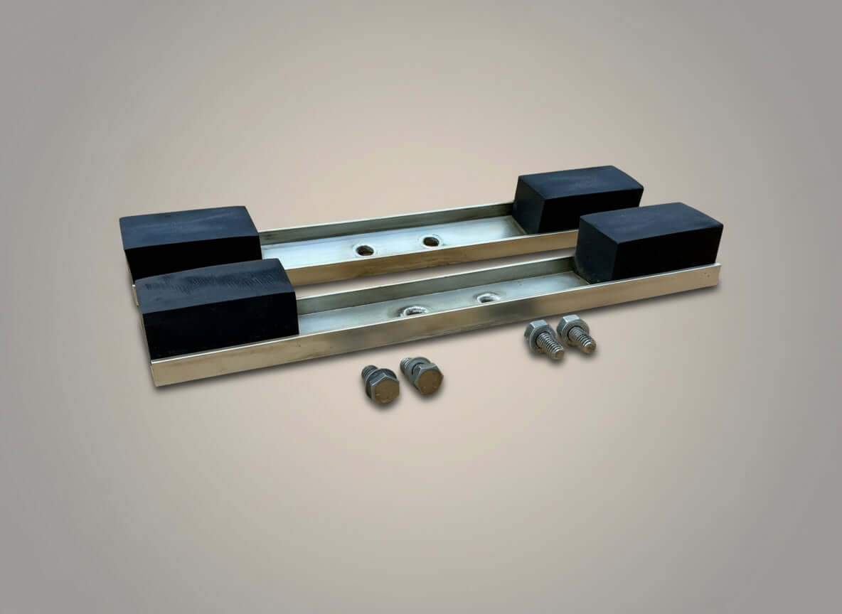 Yankee 911 Lightbar - Pair of Mounting Feet with Frame Screws