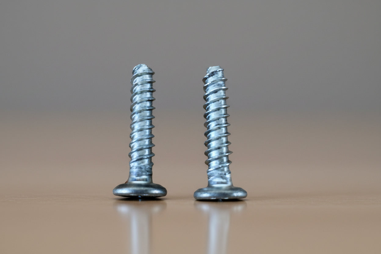 Whelen Liberty LFL Lightbar - Pair of (2) Top Frame Screws - light bar parts