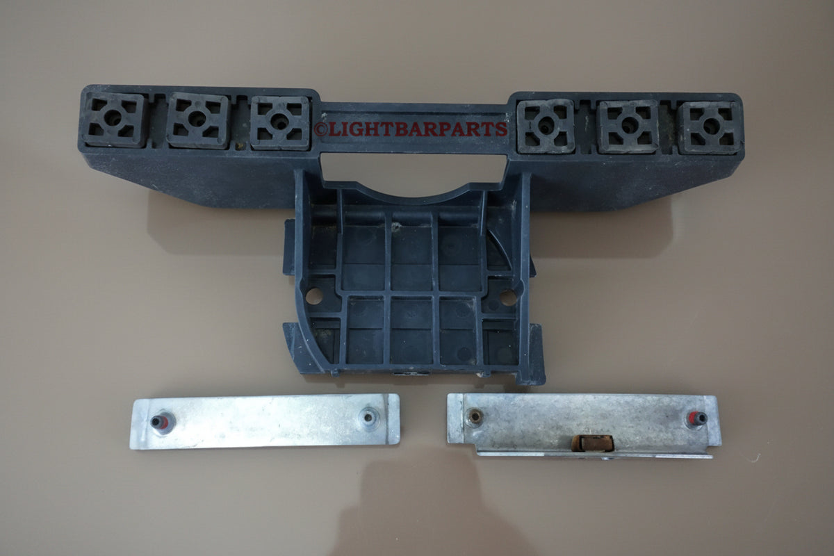 Whelen Lightbar - One Mounting Foot with Hardware - Fits Edge Liberty Patriot