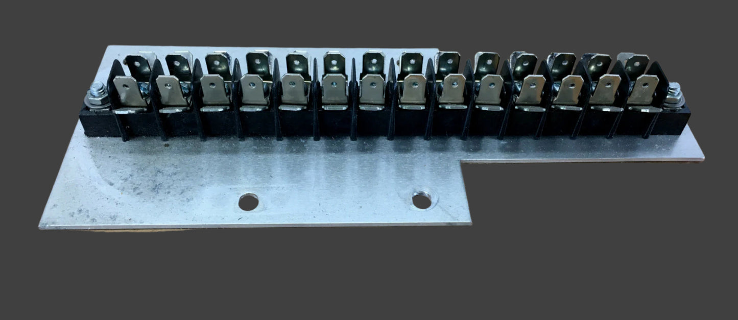 Federal Signal Vista Lightbar - 14 Slot Power Junction Bar