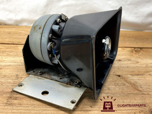 Yankee 911 Lightbar - 100W Center Speaker with Mounting Plate