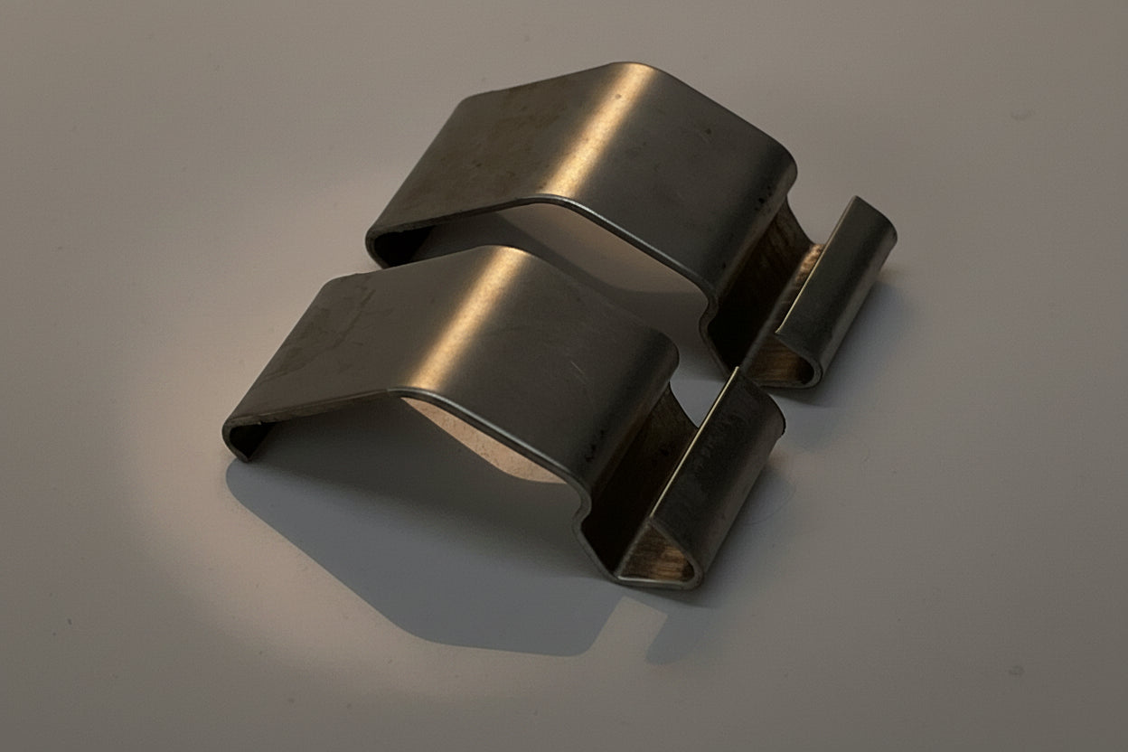 CODE 3 MX7000 LEDX 2100 Excalibur 360 - Set of Two stainless Dome Clips