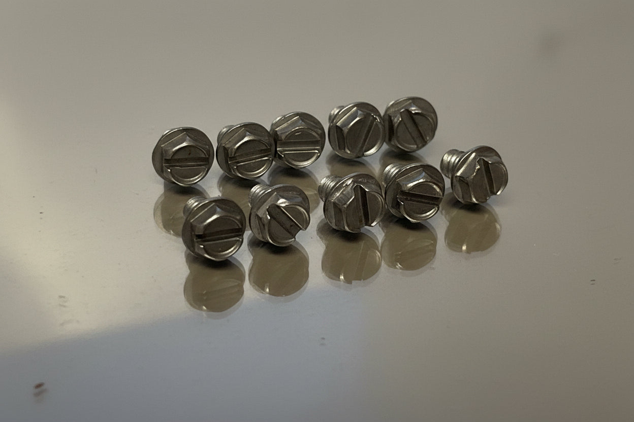 Code 3 Lightbar Internal Mounting Screws Lot Of 10 Pieces .3575" Long