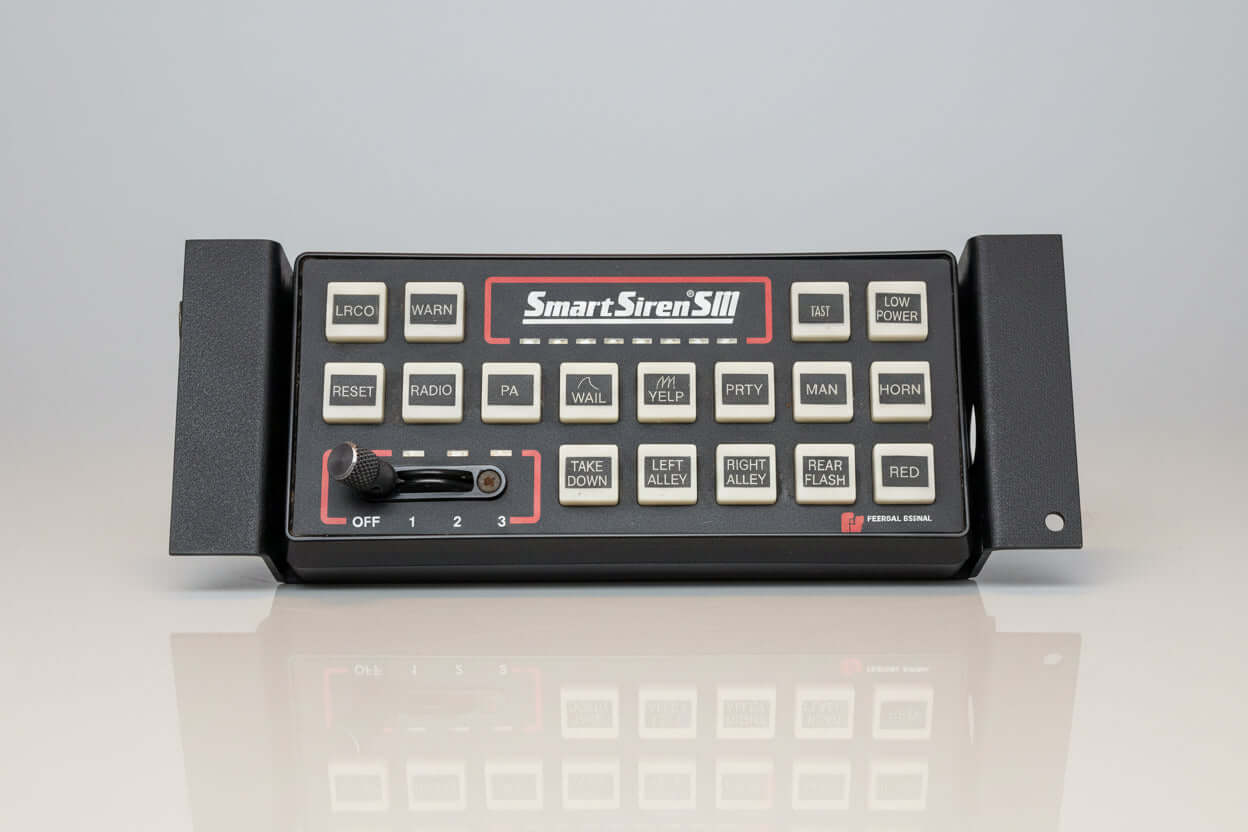 Federal Signal SmartSiren Smart Siren SM Siren Lightbar Keypad Controller with Bracket