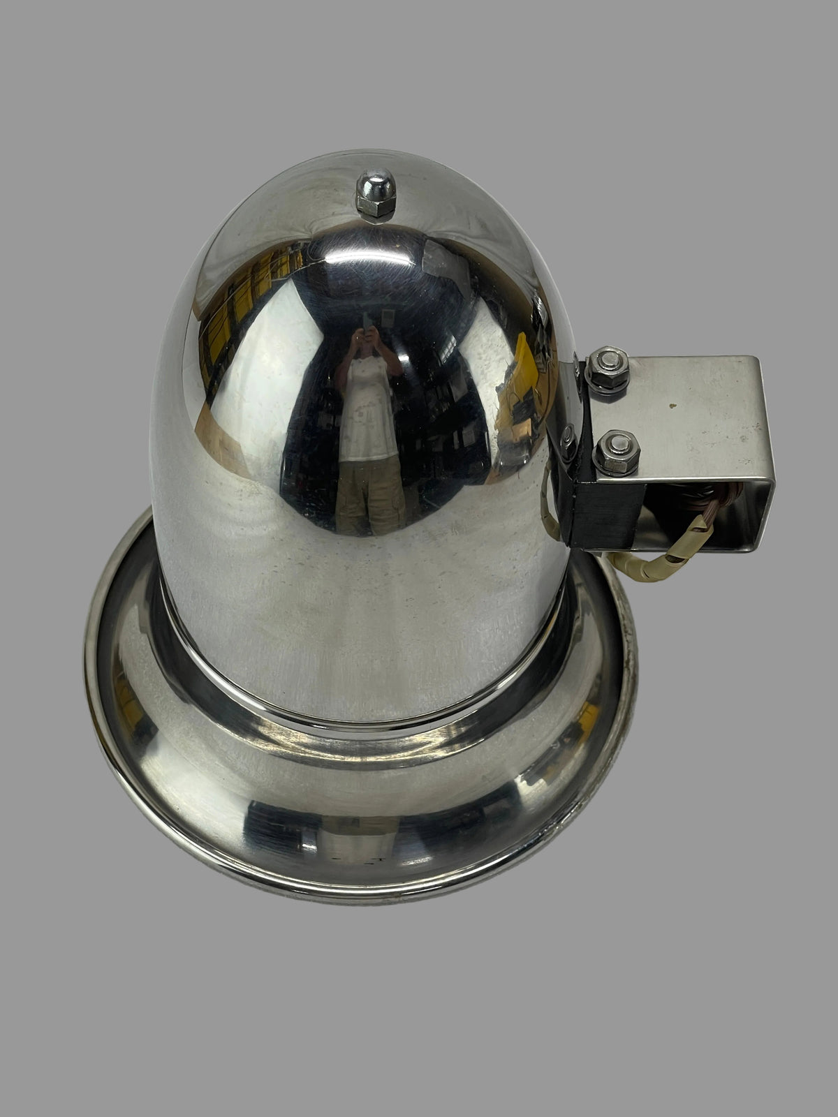 Federal Signal Visibar Twin Beacon Ray Model 11 - Speaker with Mounting Bracket