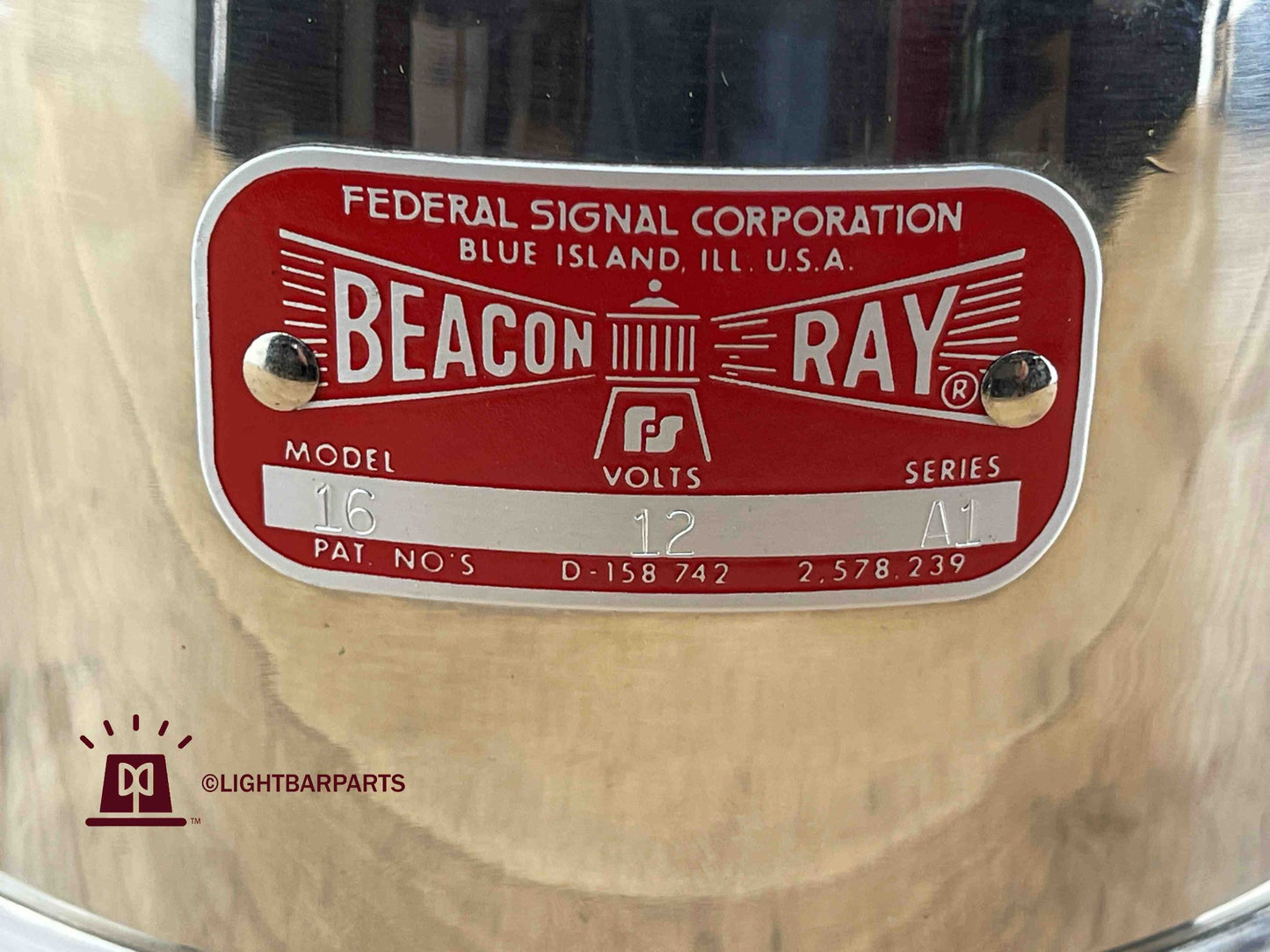 Federal Signal - Beacon Ray - Model 16 - Series A1 - 12v - Rare New Old Stock