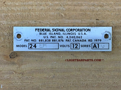 Vintage Federal Signal Aerodynic Lightbar - 25CF Series A1 - Rare Tray Badge